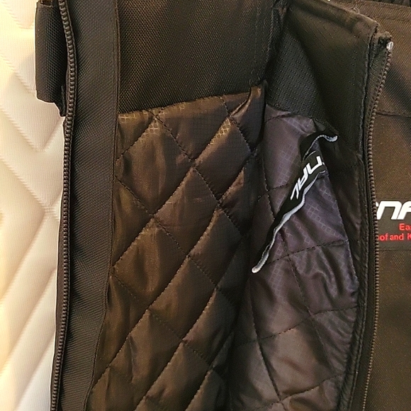 Waterproof Winter Motorcycle Pants with knee protection and zipper on the entire - Picture 10 of 15